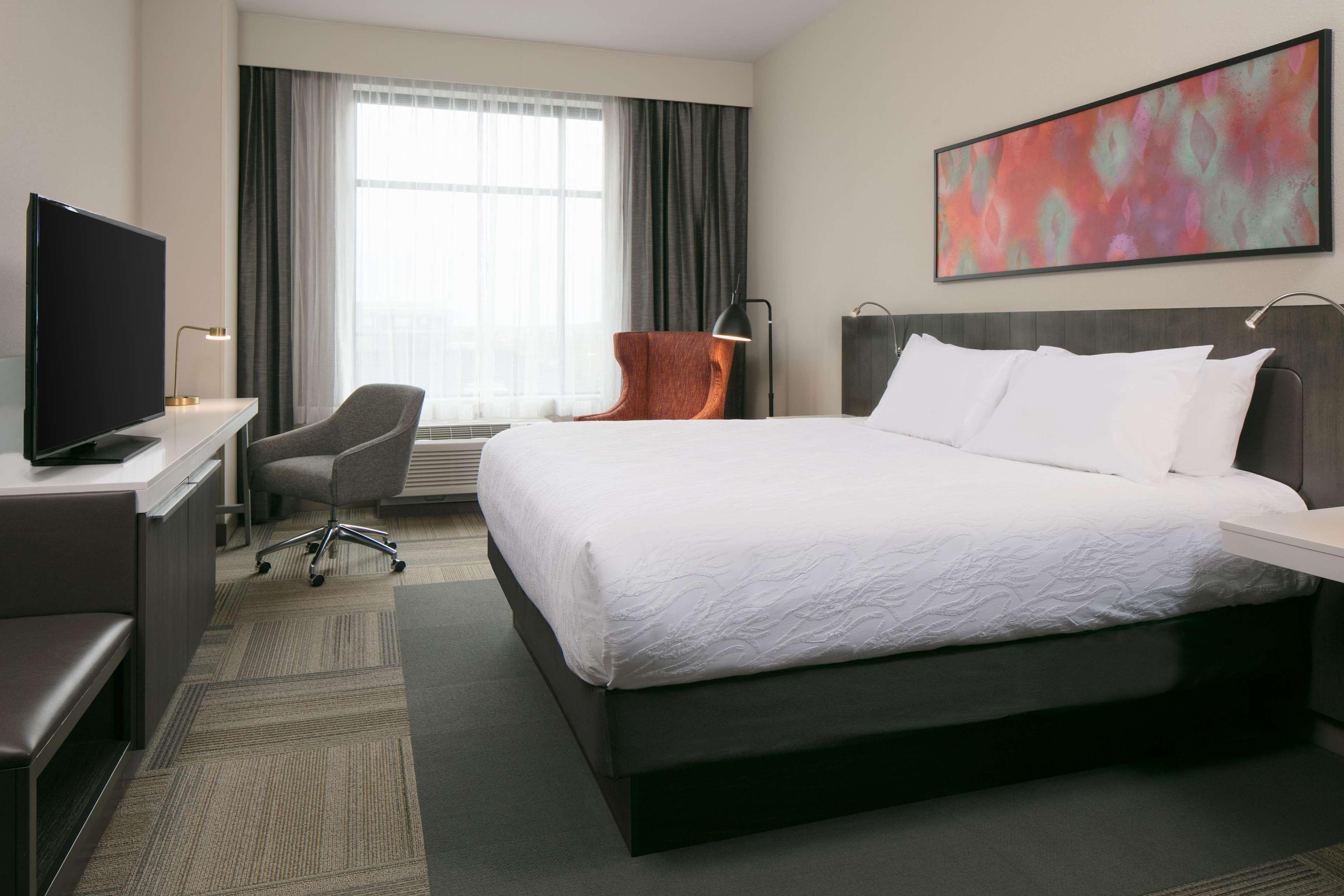 Hilton Garden Inn Iowa City Downtown University Экстерьер фото