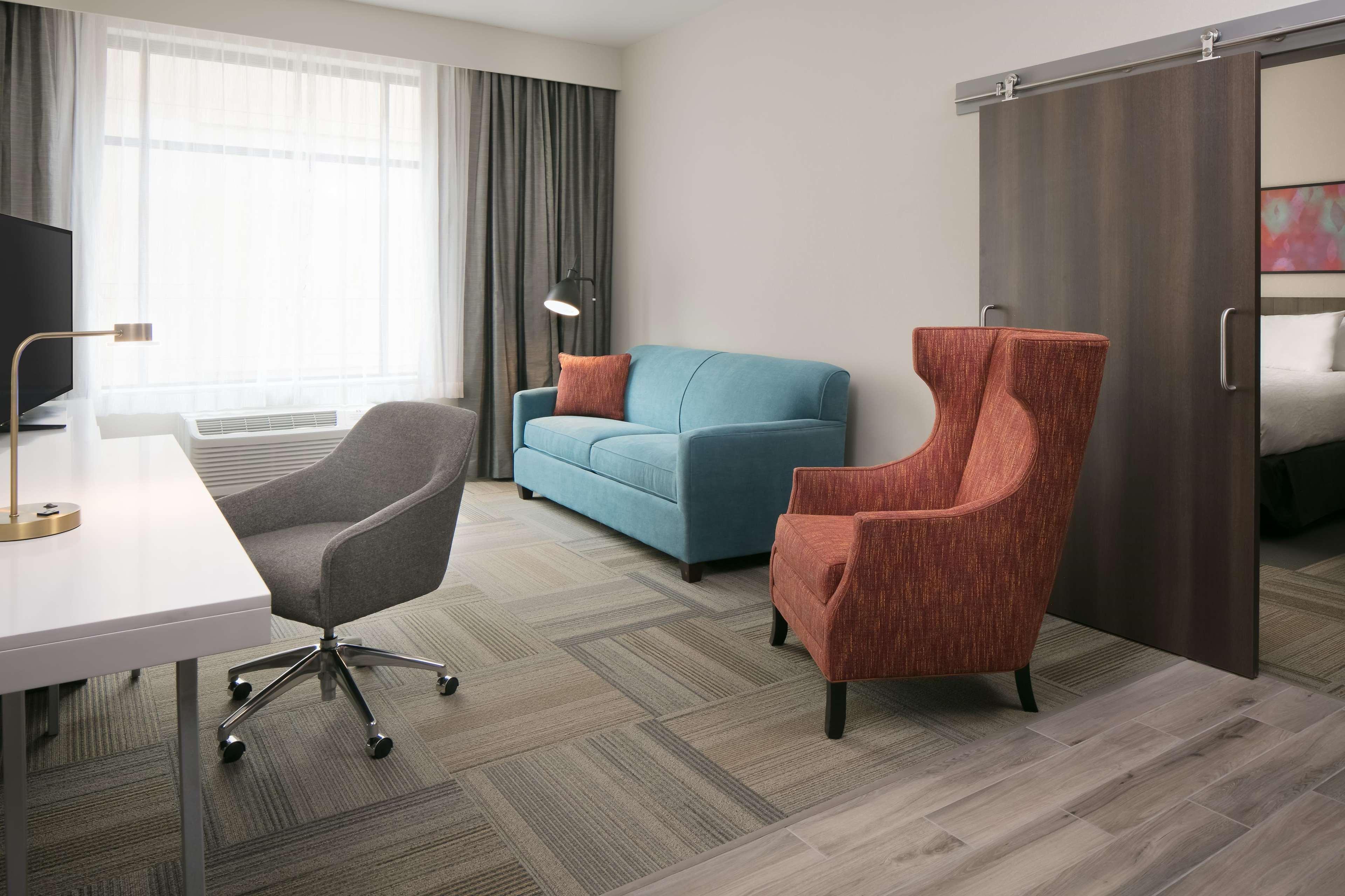 Hilton Garden Inn Iowa City Downtown University Экстерьер фото