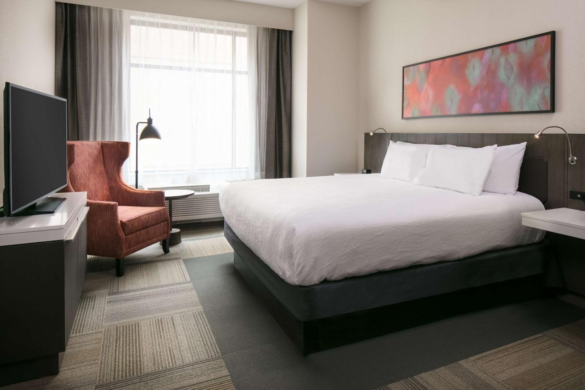 Hilton Garden Inn Iowa City Downtown University Экстерьер фото