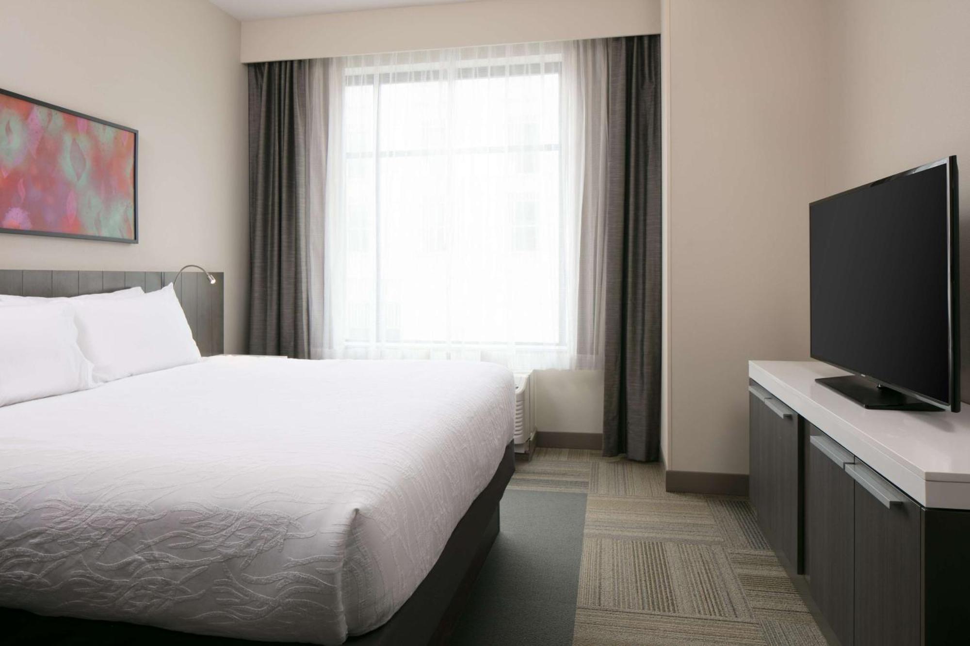 Hilton Garden Inn Iowa City Downtown University Экстерьер фото