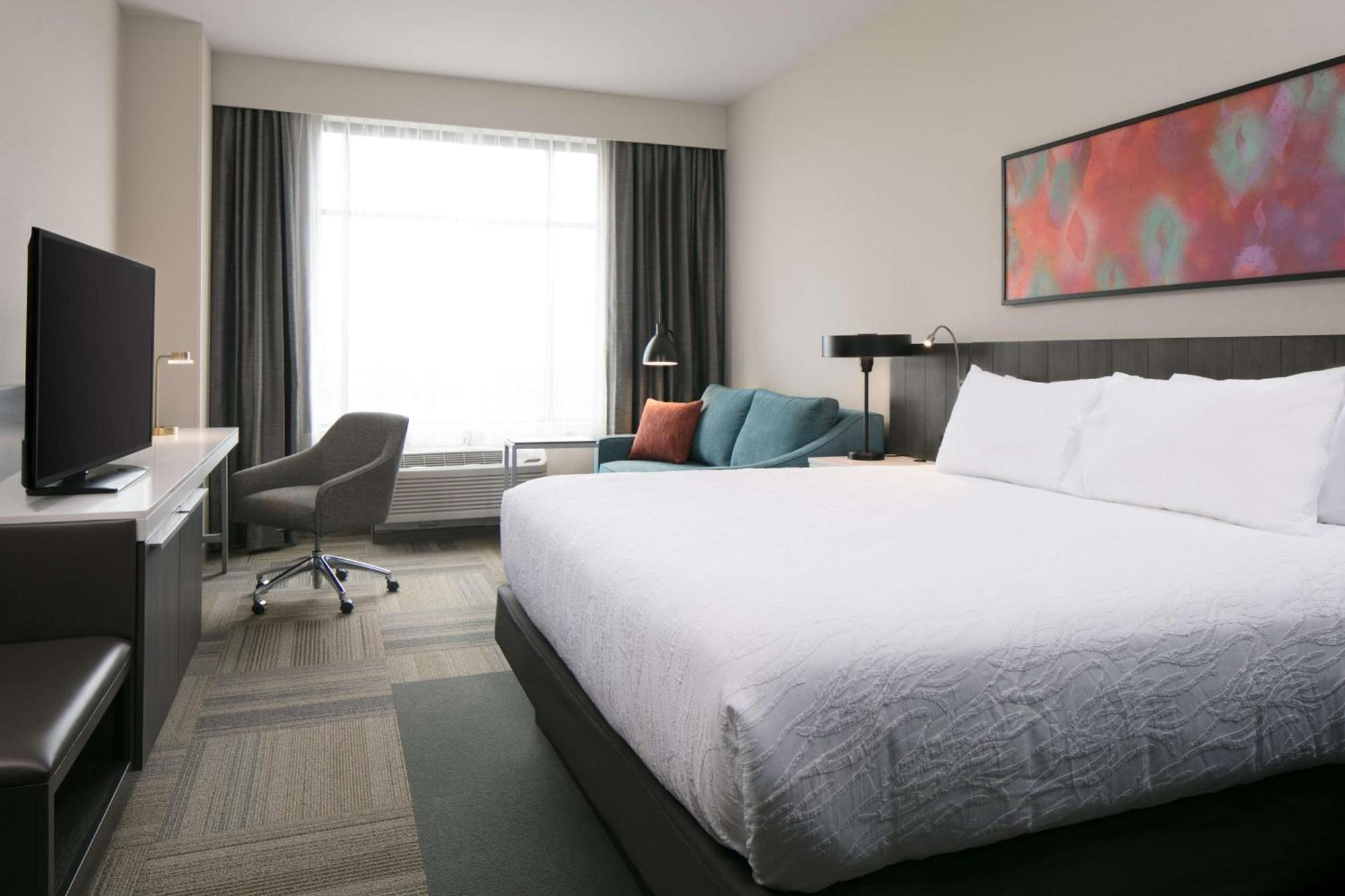 Hilton Garden Inn Iowa City Downtown University Экстерьер фото