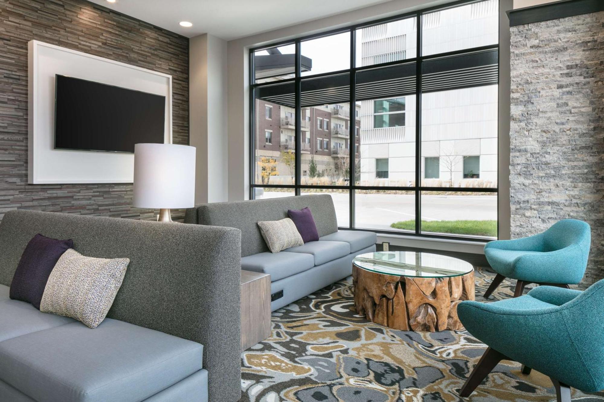 Hilton Garden Inn Iowa City Downtown University Экстерьер фото